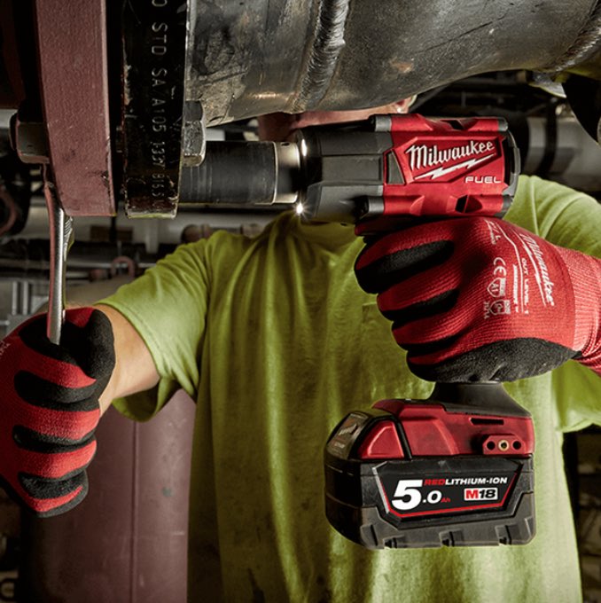 Máy siết bu lông Milwaukee M18 FMTIW2F12-0X0 (Chưa pin và sạc)